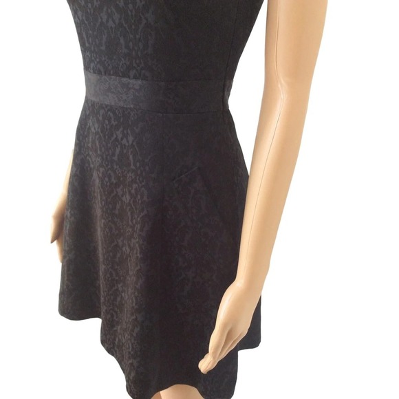 ZARA Sleeveless Embossed Jacquard V Neck Dress Pockets Zipup XS Black #2666 - Picture 11 of 12
